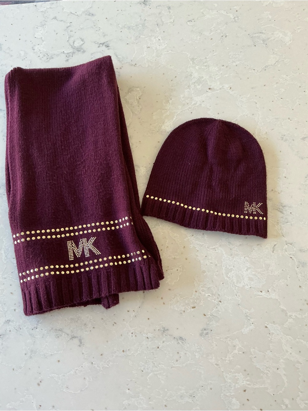 Michael Kors Gold Studded MK Logo Beanie Hat & Scarf Set Burgundy Plum Wine EUC